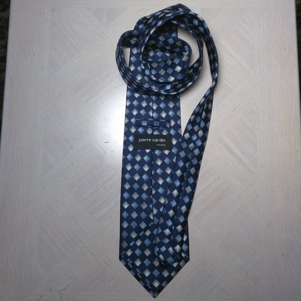 "Pierre Cardin" Diamond Design Tie - Picture 8 of 10